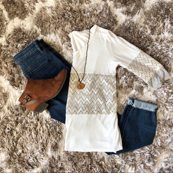Fantastic Fawn Tops - 🤩 Detailed White Boutique Top